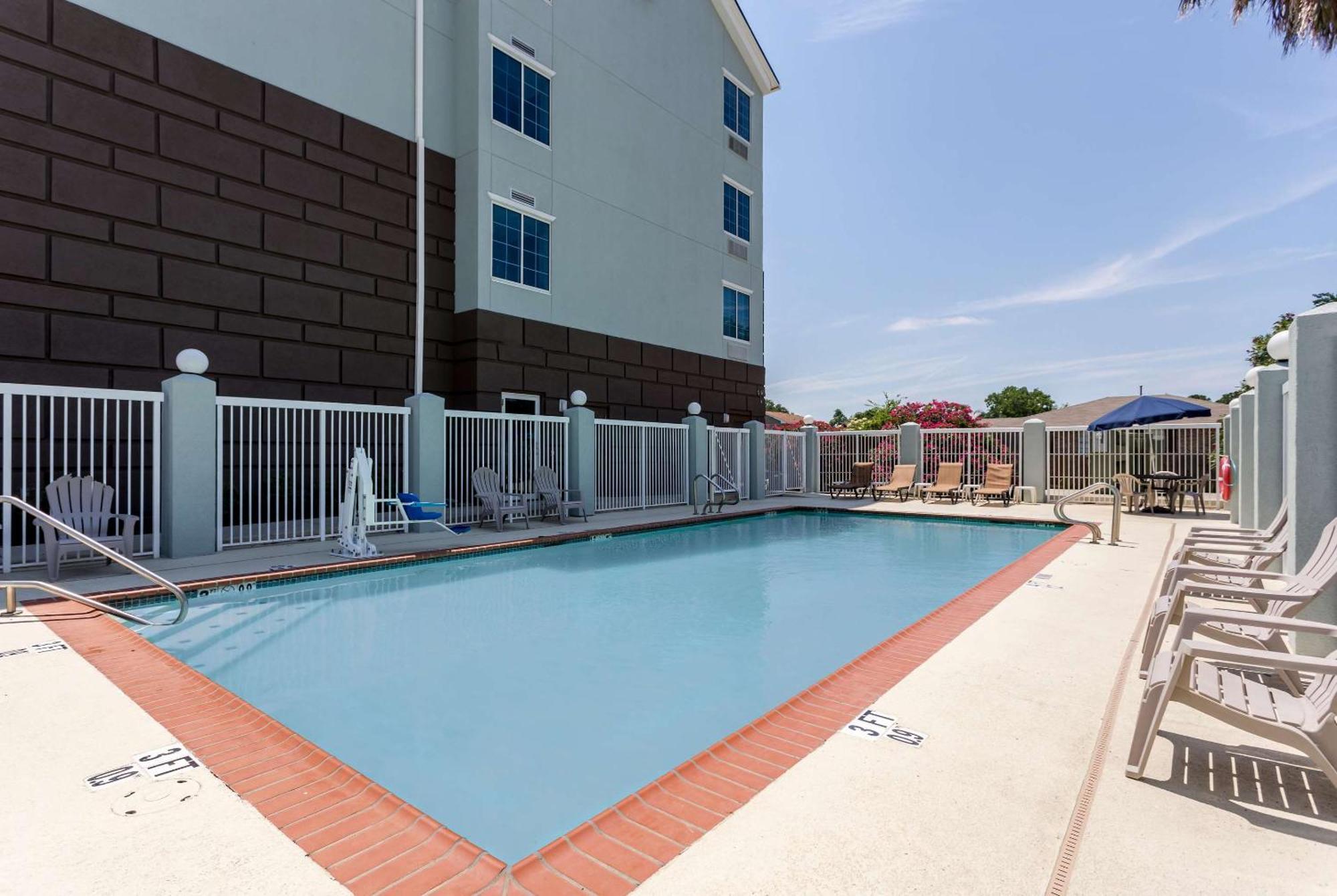 Comfort Suites New Orleans East Kültér fotó