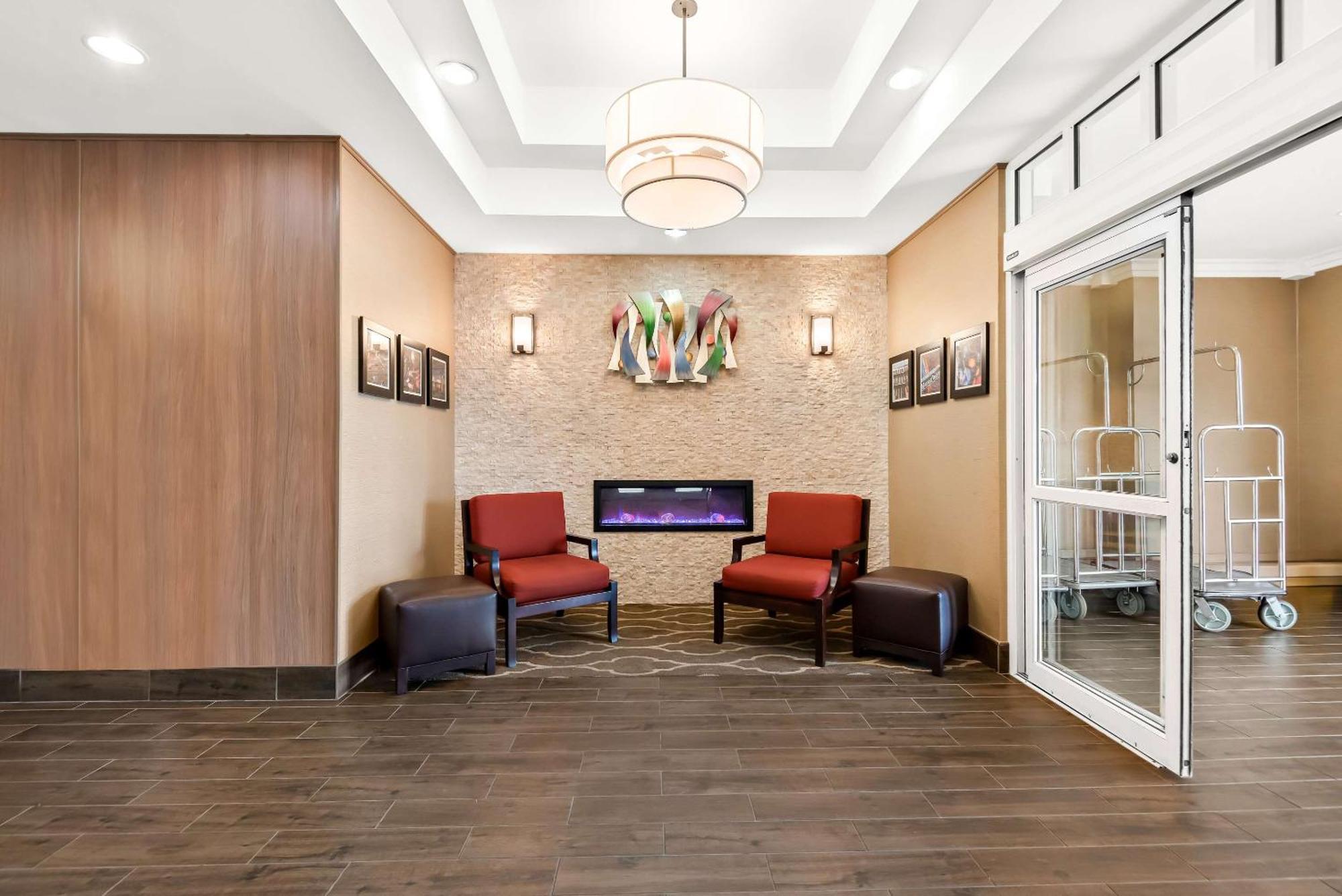 Comfort Suites New Orleans East Kültér fotó