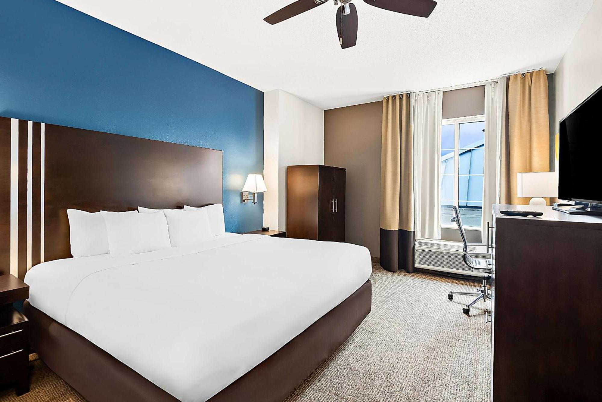 Comfort Suites New Orleans East Kültér fotó