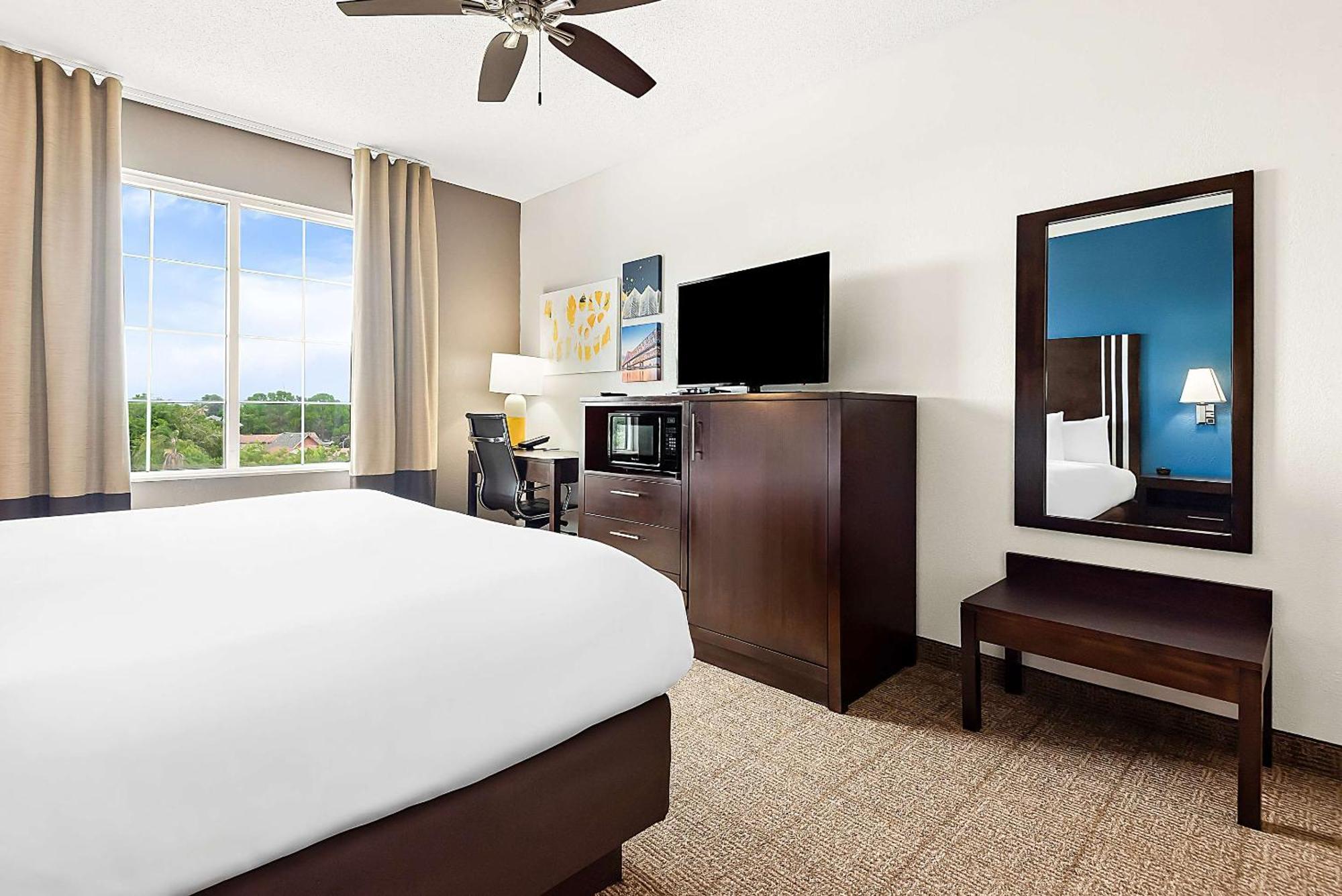 Comfort Suites New Orleans East Kültér fotó